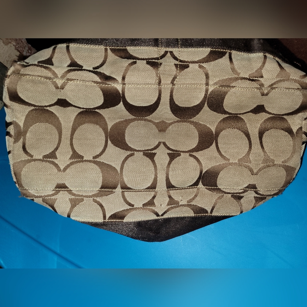 Coach purse - Picture 12 of 12